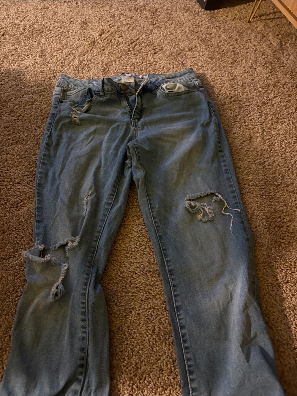 BONGO Light Wash Distressed Boot Cut Jeans
